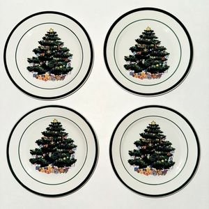 Totally Today Holly Tree Christmas Tree Salad Dessert Bread Plate Set of 4